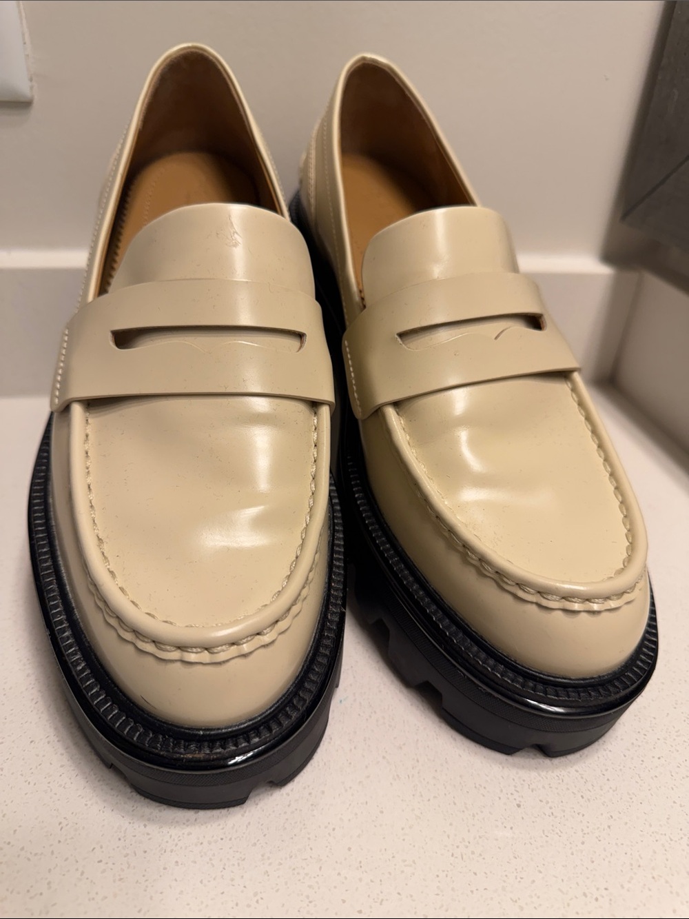 Rag& Bone Cream Penny Loafers with Black Lug Sole Size Us 9-9.5/ Eu 40